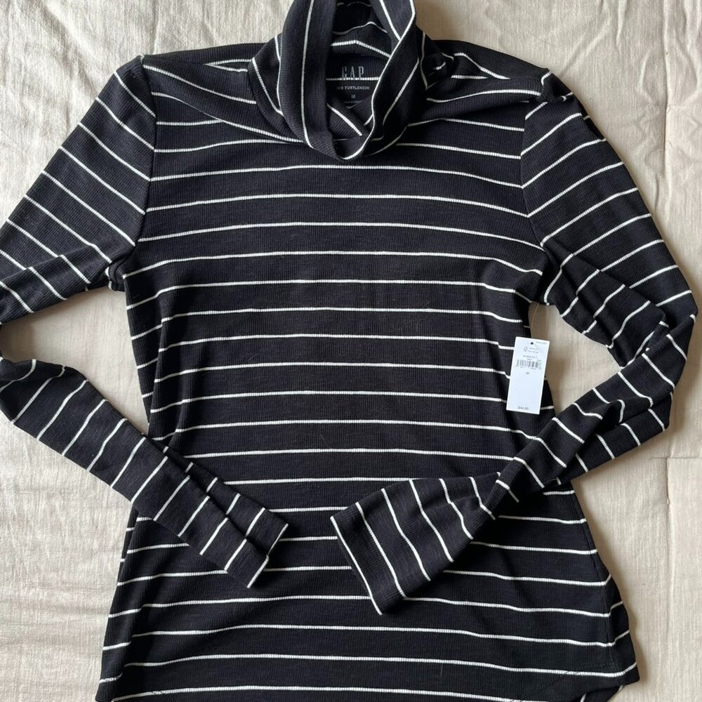 Turtleneck striped sweater, women's